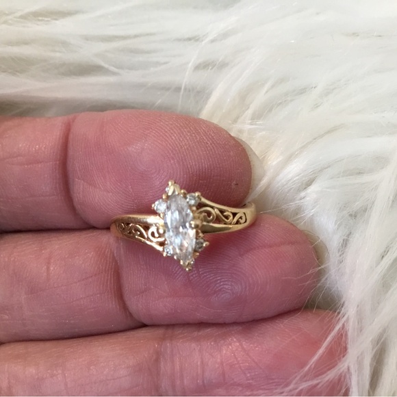 14k Yellow Gold Marquise Diamond Ring - Picture 10 of 16